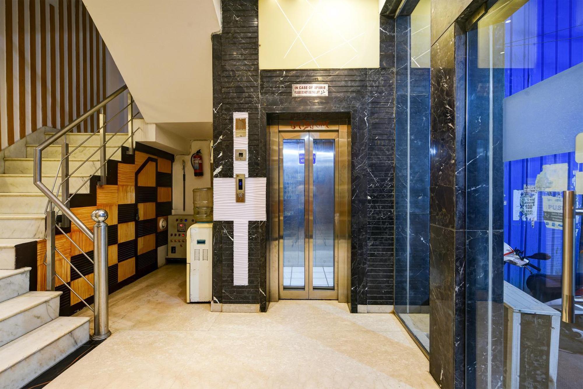 Hotel Shri Vinayak In City Centre At New Delhi Railway Station-By Rcg Hotels Luaran gambar